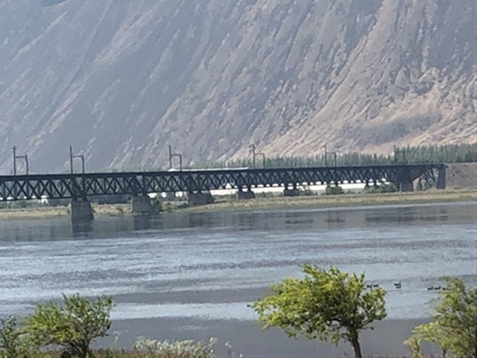 View of the Beverly Railroad bridge spanning the Columbia River in Vantage, Wash from up river and a quarter-mile away.